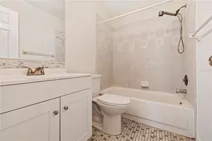7607 Glades Ct, Tampa, FL 33637 - Photo 13