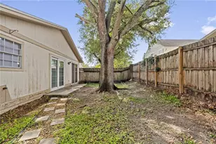 7607 Glades Ct, Tampa, FL 33637 - Photo 19