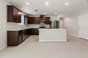 30309 Marquette Ave, Wesley Chapel, FL 33545 - Photo 7