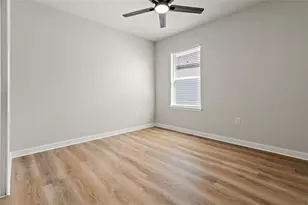 30309 Marquette Ave, Wesley Chapel, FL 33545 - Photo 23