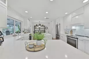 412 Stoneham Dr, Sun City Center, FL 33573 - Photo 21
