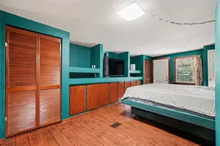 911 E 123rd Ave, Tampa, FL 33612 - Photo 17