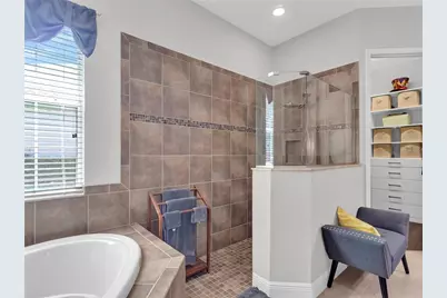 32430 Silvercreek Way, Wesley Chapel, FL 33545 - Photo 25