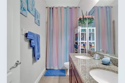32430 Silvercreek Way, Wesley Chapel, FL 33545 - Photo 31