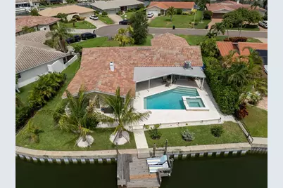 1924 Michigan Avenue NE, Saint Petersburg, FL 33703 - Photo 1