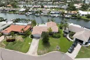 1924 Michigan Ave NE, Saint Petersburg, FL 33703 - Photo 5