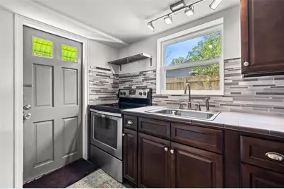 2501 1/2 Oakdale Street S #2, Saint Petersburg, FL 33705 - Photo 5