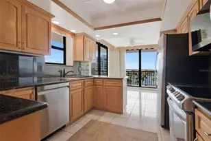 1660 Gulf Blvd, Clearwater Beach, FL 33767 - Photo 11
