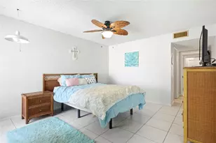 2062 Sunset Point Rd, Clearwater, FL 33765 - Photo 15