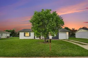 868 Aspenwood Cir, Kissimmee, FL 34743 - Photo 1