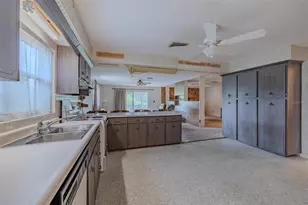607 Telfair Rd, Brandon, FL 33510 - Photo 9