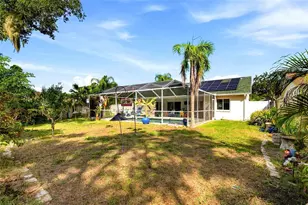 7809 34th Ct E, Sarasota, FL 34243 - Photo 33