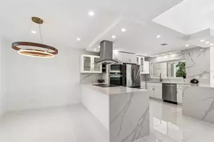 775 Capri Blvd, Treasure Island, FL 33706 - Photo 11