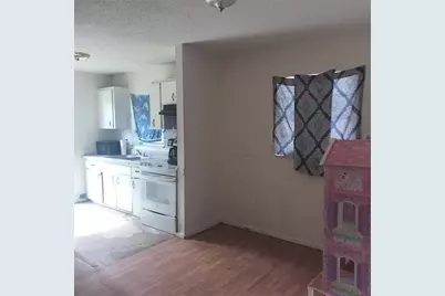 310 Faison Street, Plant City, FL 33563 - Photo 9