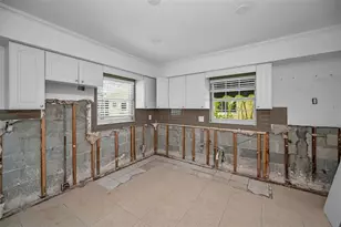 910 Snell Isle Blvd NE, Saint Petersburg, FL 33704 - Photo 11