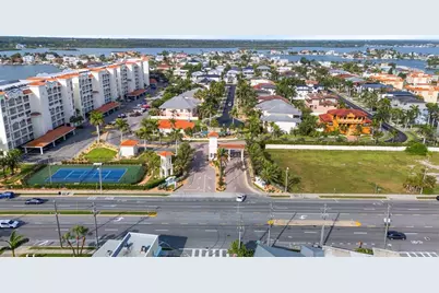 17717 Gulf Boulevard #604, Redington Shores, FL 33708 - Photo 5
