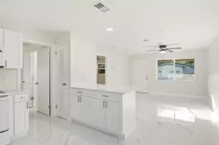 708 Pennsylvania Ave, Clearwater, FL 33755 - Photo 9
