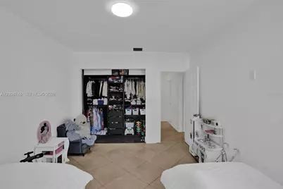 2025 Alamanda Drive, North Miami, FL 33181 - Photo 25