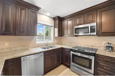 3300 62nd Street N, Saint Petersburg, FL 33710 - Photo 17