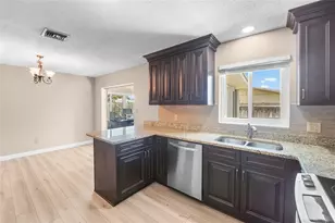 3300 62nd St N, Saint Petersburg, FL 33710 - Photo 7