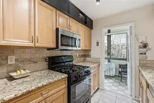 5973 Terrace Park Dr N, Saint Petersburg, FL 33709 - Photo 13