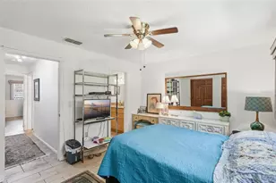 5973 Terrace Park Dr N, Saint Petersburg, FL 33709 - Photo 29