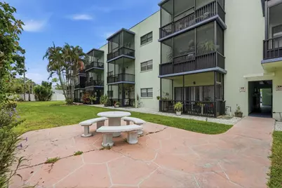 5973 Terrace Park Drive N #109, Saint Petersburg, FL 33709 - Photo 5