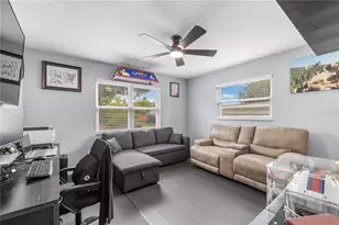 5425 47th Ave N, Saint Petersburg, FL 33709 - Photo 9