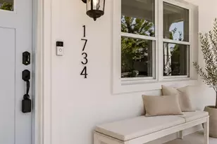 1734 Maryland Ave NE, Saint Petersburg, FL 33703 - Photo 1