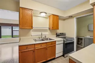 1421 Temple St, Clearwater, FL 33756 - Photo 9