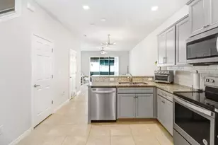 5036 Blue Latan Ln, Tampa, FL 33610 - Photo 7