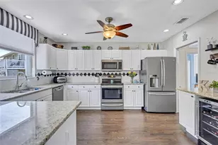 760 Soundview Dr, Palm Harbor, FL 34683 - Photo 17