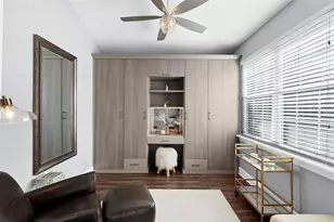 185 Banyan Bay Dr, Saint Petersburg, FL 33705 - Photo 29