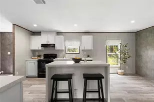 18422 Moorhaven Dr, Spring Hill, FL 34610 - Photo 5