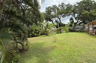 8239 26th Ave N, Saint Petersburg, FL 33710 - Photo 17