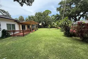 8239 26th Ave N, Saint Petersburg, FL 33710 - Photo 13
