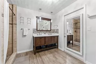 4610 71st St N, Saint Petersburg, FL 33709 - Photo 21