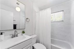 4610 71st St N, Saint Petersburg, FL 33709 - Photo 27