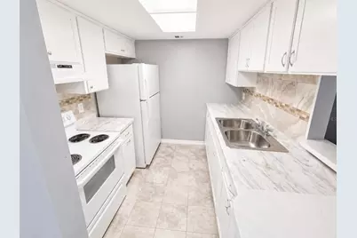 [Address not provided], Tampa, FL 33613 - Photo 5