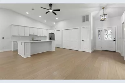 6549 Brentwood Drive, Zephyrhills, FL 33542 - Photo 5