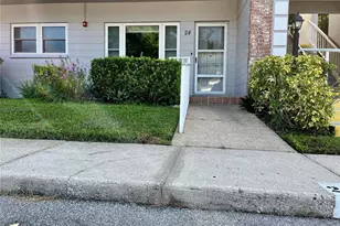 2460 Persian Dr, Clearwater, FL 33763 - Photo 3