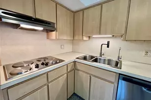 2460 Persian Dr, Clearwater, FL 33763 - Photo 17
