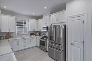 4248 Cairoli Ct, Wesley Chapel, FL 33543 - Photo 13