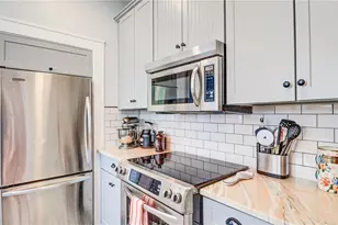 2810 W Angeles St, Tampa, FL 33629 - Photo 17