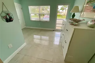 10034 64th Ave N, Saint Petersburg, FL 33708 - Photo 5