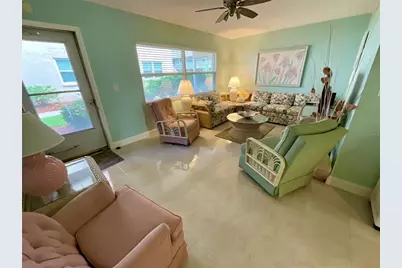 10034 64th Avenue N #11, Saint Petersburg, FL 33708 - Photo 3