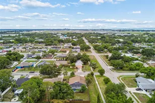 903 Plum Tree Ln, Sarasota, FL 34243 - Photo 67