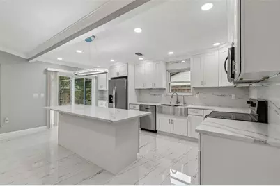 903 Plum Tree Lane, Sarasota, FL 34243 - Photo 19
