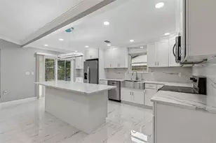 903 Plum Tree Ln, Sarasota, FL 34243 - Photo 19