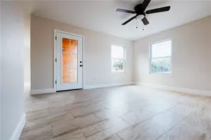 908 61st St S, Gulfport, FL 33707 - Photo 9